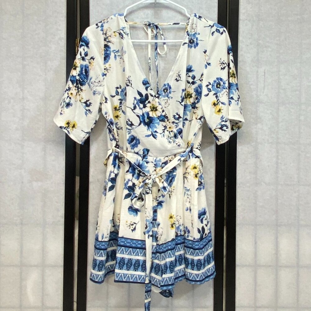 Trixxi Cross Wrap Front Tie Back Pleated Romper White Blue L Short Sleeve Border